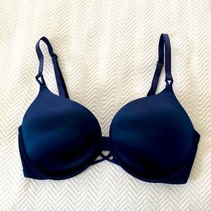 Victoria’s Secret Very Sexy Bombshell Plunge Push-Up Bra